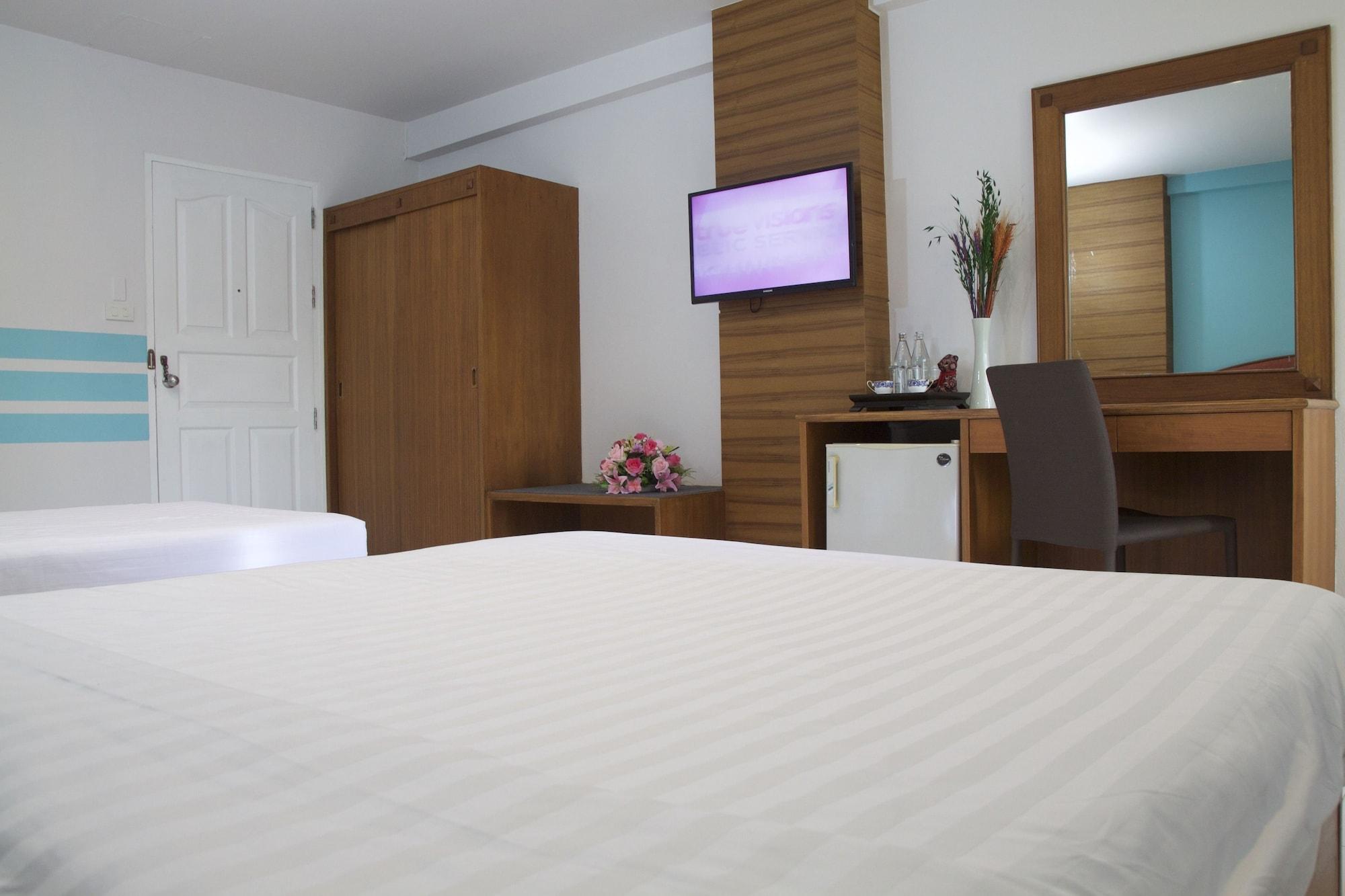 We Briza Hotel Chiangmai Чиангмай Екстериор снимка