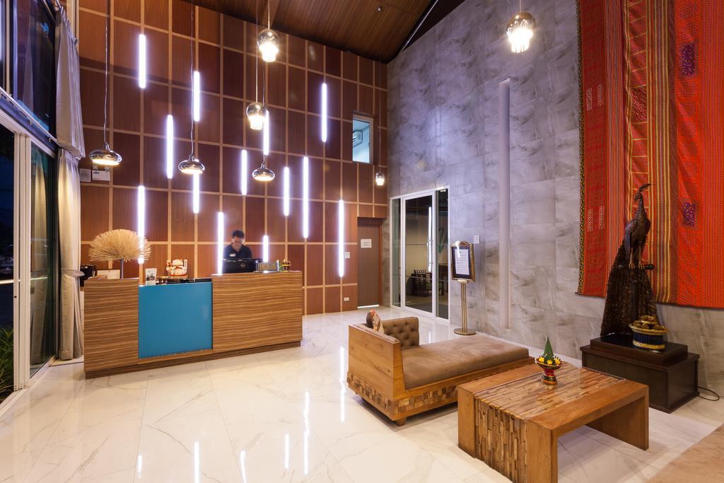 We Briza Hotel Chiangmai Чиангмай Екстериор снимка
