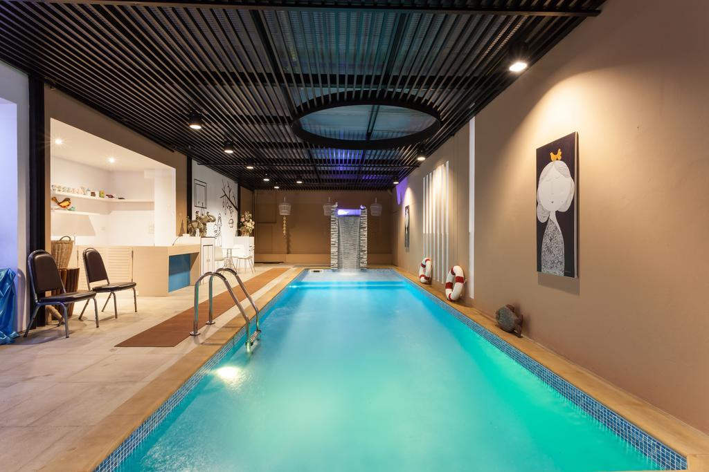 We Briza Hotel Chiangmai Чиангмай Екстериор снимка