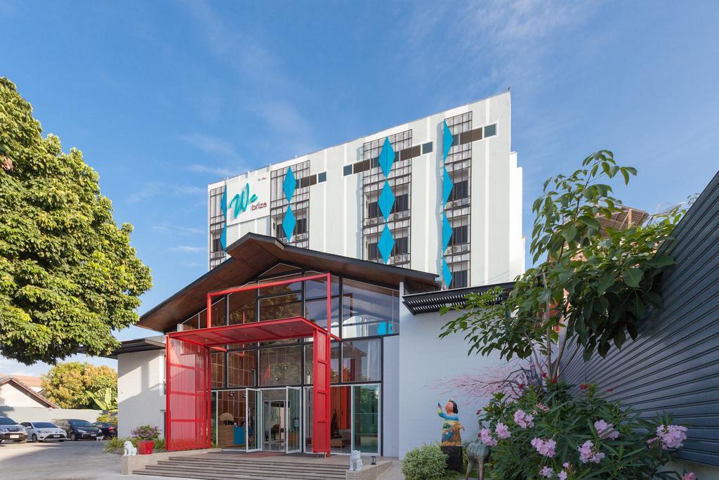 We Briza Hotel Chiangmai Чиангмай Екстериор снимка
