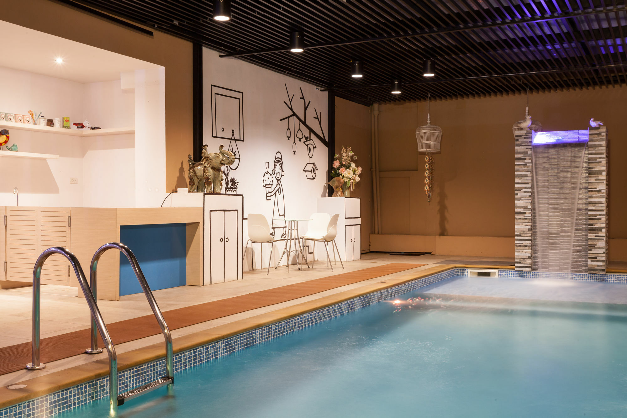 We Briza Hotel Chiangmai Чиангмай Екстериор снимка