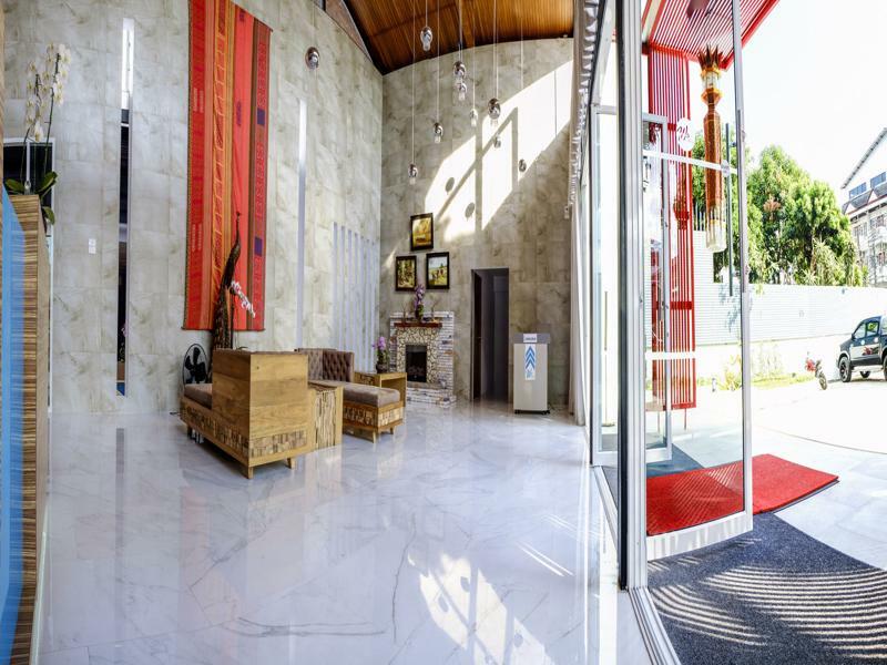 We Briza Hotel Chiangmai Чиангмай Екстериор снимка